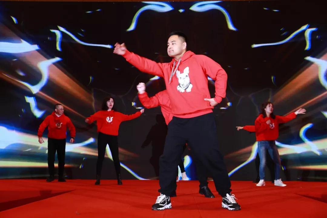 熱烈慶祝“變革創(chuàng)新 揚(yáng)帆未來(lái)”北京中成康富2019年合伙人年會(huì)勝利召開(kāi)