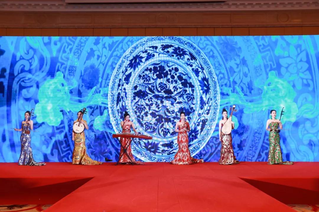 熱烈慶祝“變革創(chuàng)新 揚(yáng)帆未來(lái)”北京中成康富2019年合伙人年會(huì)勝利召開(kāi)