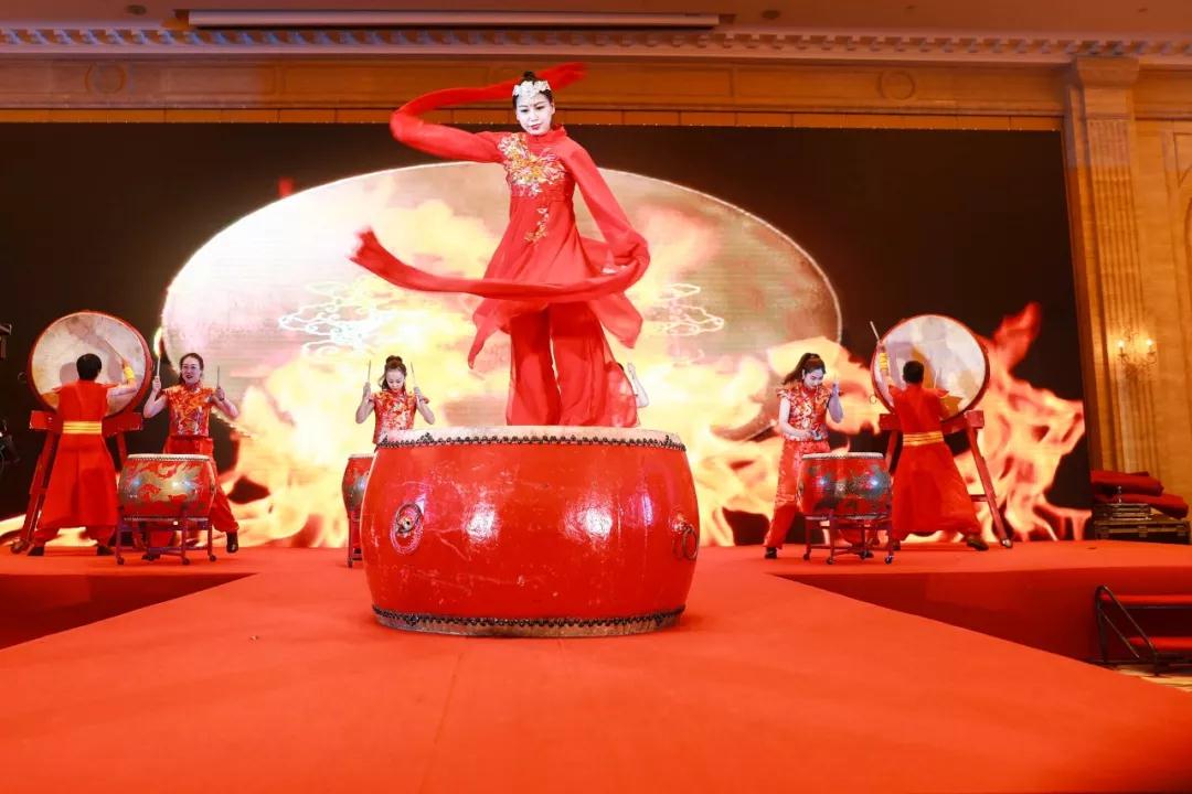 熱烈慶祝“變革創(chuàng)新 揚(yáng)帆未來(lái)”北京中成康富2019年合伙人年會(huì)勝利召開(kāi)